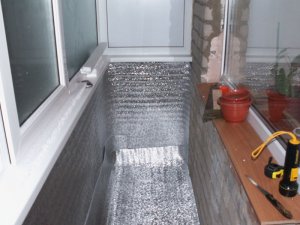 Утепление балкона с применением фольгированного изолона