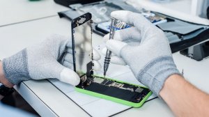 Каким должен быть интерьер современной мастерской по ремонту мобильных телефонов